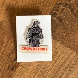 Mummy Robot Enamel Pin